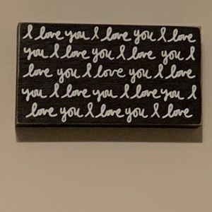 A beautiful 2inx5in wall decor